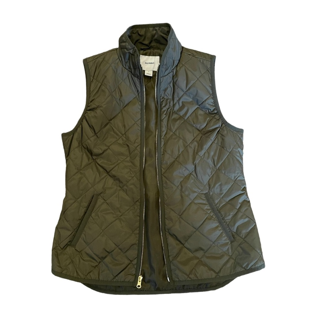 Green Old Navy quilted/puffer vest